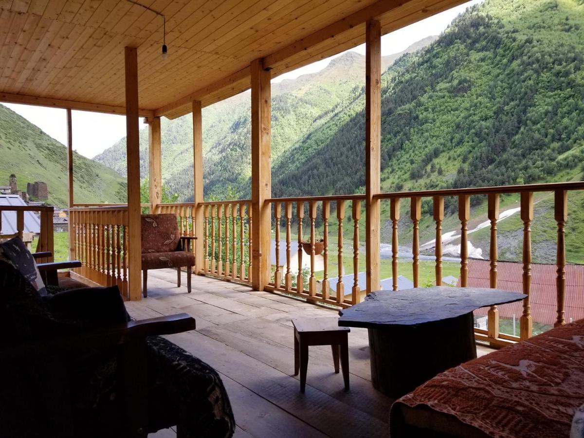 Makratela Hotel Akhmeta Екстериор снимка